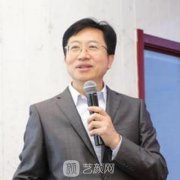 武耀紅和弓軍勝哪個(gè)雙眼皮做得好？醫(yī)生實(shí)力大比拼